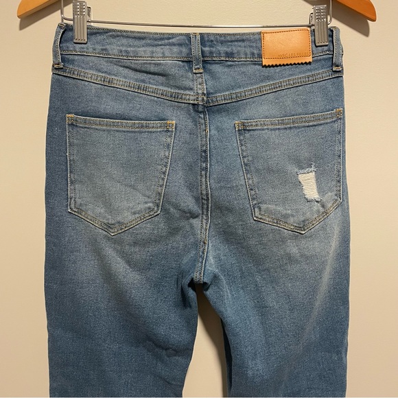 NWOT Avec Les Filles Cropped Fray Jeans in Blue - Picture 7 of 10